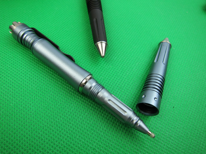 4-Color defense pen ( sky blue)  UDTEK01946